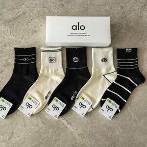 A35- New ALO Yoga Women's Monochrome Logo Half-Crew Socks 5-Pack - Black Cream